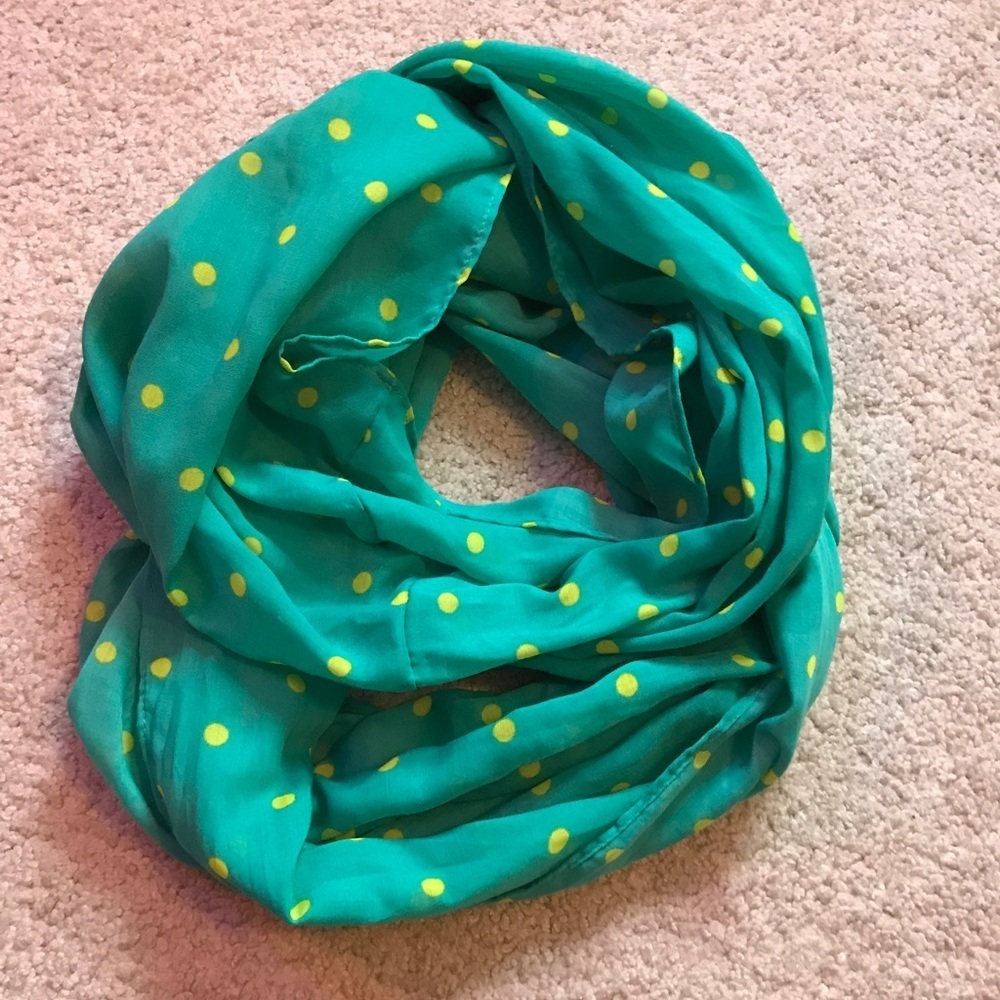 NWOT Aerie Pattern Infinity Scarf